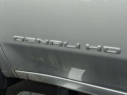 New 2026 GMC Sierra 2500 Denali w/ Denali Reserve Package image 12