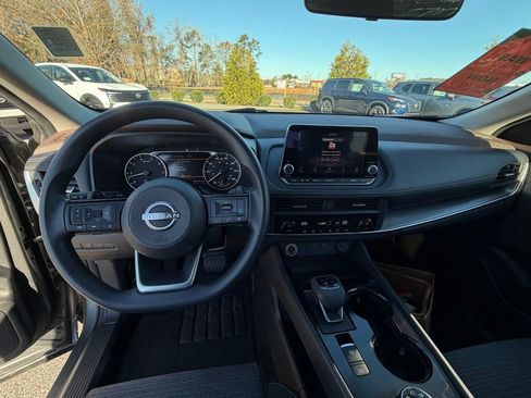 Certified 2023 Nissan Rogue SV image 19