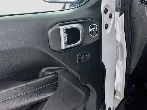 Used 2019 Jeep Wrangler Unlimited Sport S AWD/4WD image 15