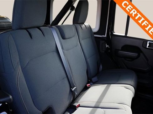 Used 2024 Jeep Wrangler Willys image 12