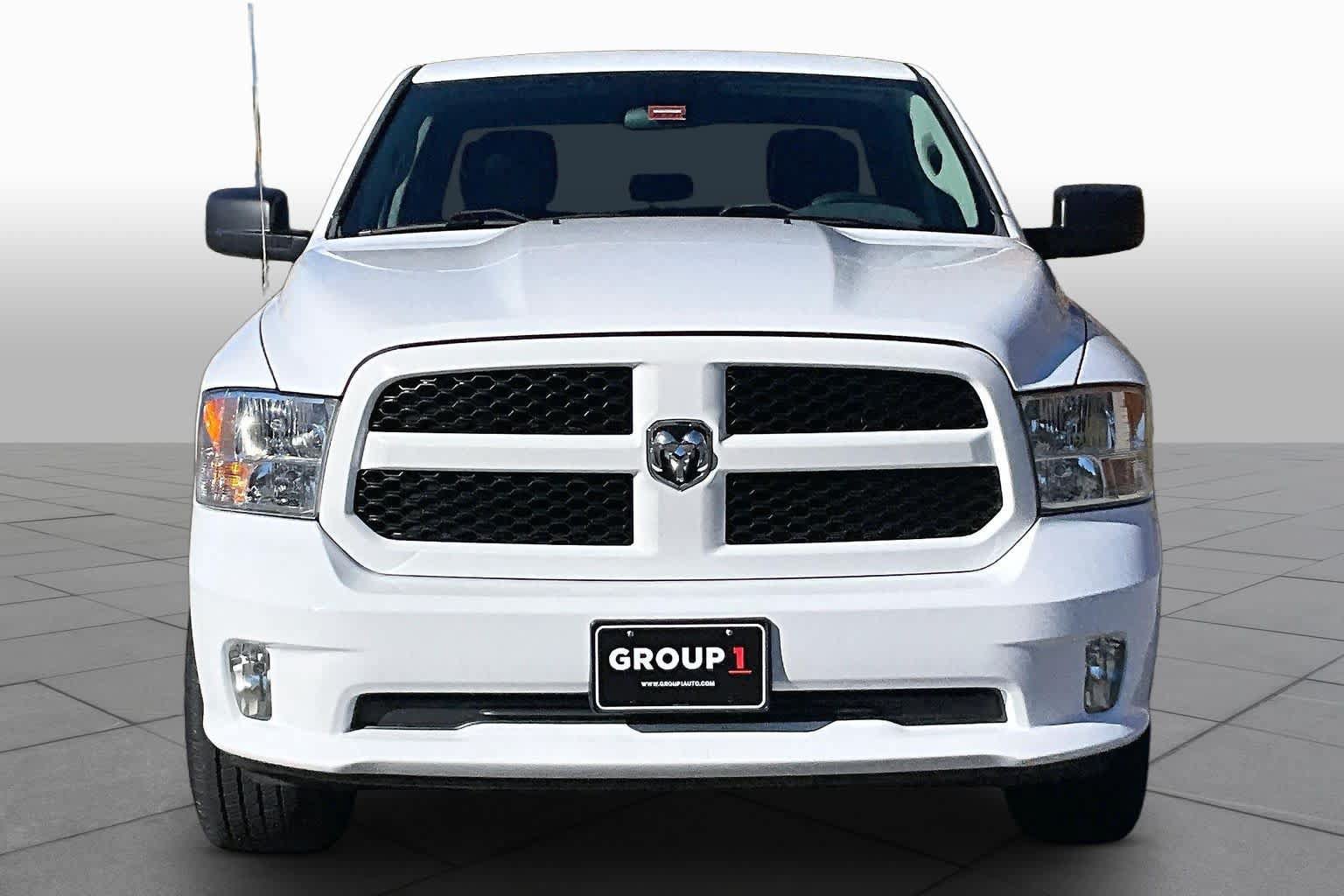 Used 2017 RAM 1500 Express w/ Express Value Package AWD/4WD image 4