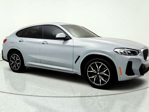 Used 2025 BMW X4 xDrive30i w/ Premium Package AWD/4WD image 3