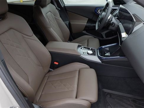 Used 2026 BMW X3 xDrive30 w/ Premium Package image 21