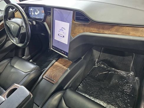 Used 2019 Tesla Model X AWD/4WD image 5