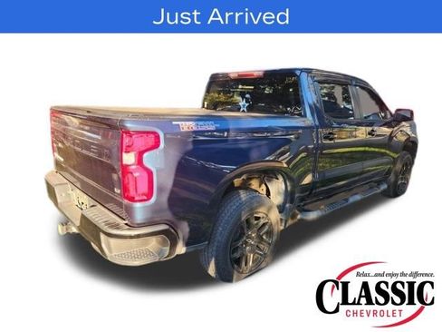 Used 2022 Chevrolet Silverado 1500 LT Trail Boss image 11