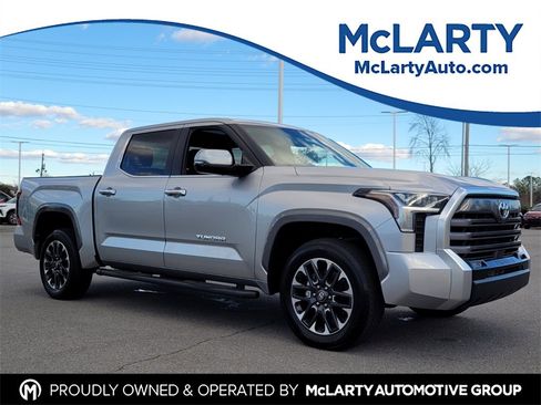 Used 2025 Toyota Tundra Limited image 1
