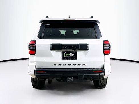 Used 2025 Toyota 4Runner TRD Off-Road image 7