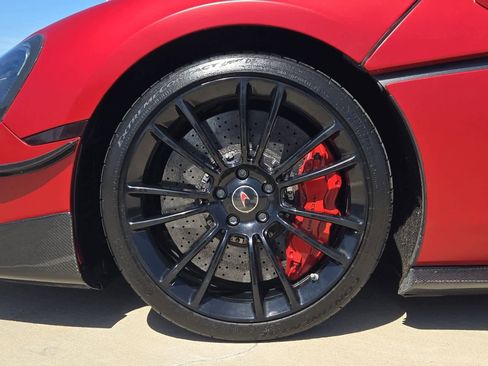 Used 2016 McLaren 570S Coupe image 10