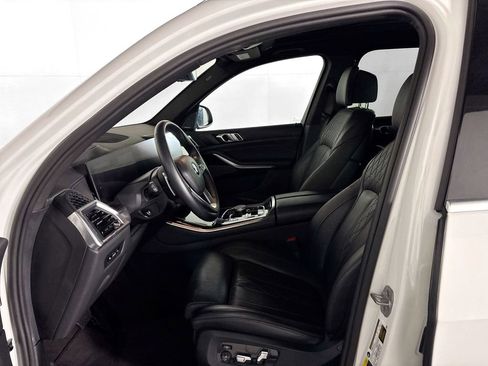 Used 2025 BMW X5 xDrive50e image 11