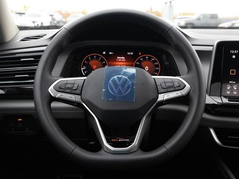 New 2026 Volkswagen Atlas Peak Edition image 26