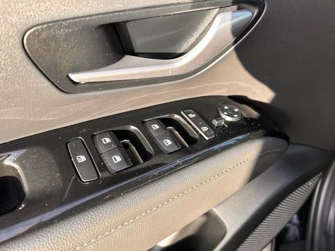 Used 2022 Hyundai Tucson Limited image 34