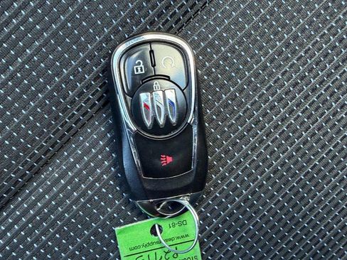 Used 2025 Buick Envista Preferred FWD image 41