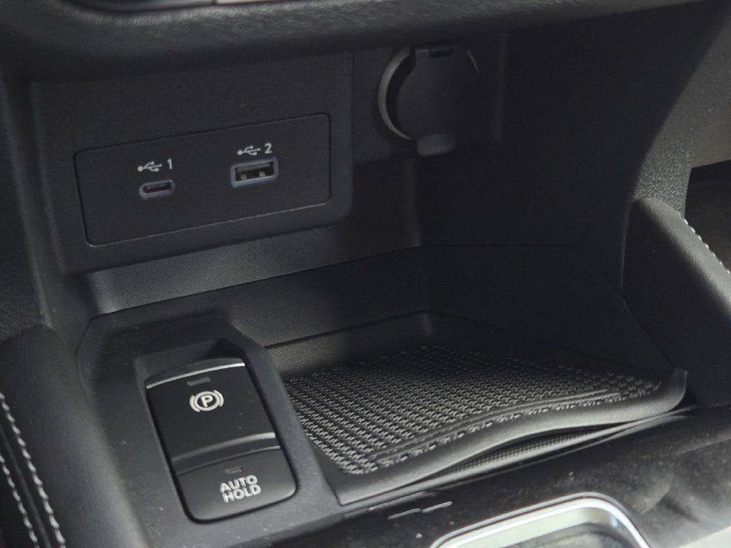Certified 2024 Nissan Kicks SV FWD image 22
