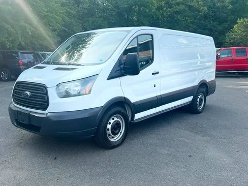 Used 2017 Ford Transit 150 130 Low Roof RWD image 3