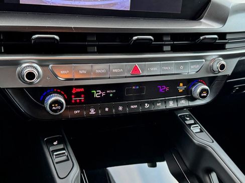 Used 2023 Kia Telluride S image 35