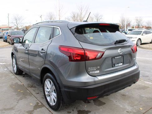Used 2018 Nissan Rogue Sport SV image 5