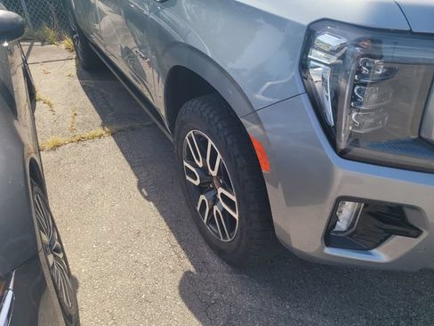 Used 2024 GMC Yukon XL AT4 AWD/4WD image 4