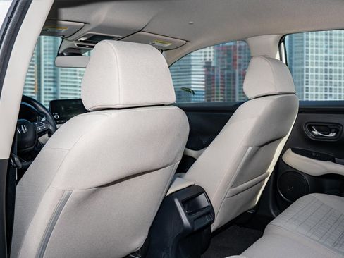 Certified 2023 Honda HR-V LX image 17