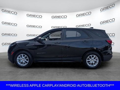 Used 2022 Chevrolet Equinox LS w/ LS Convenience Package FWD image 4