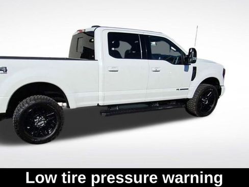 Used 2022 Ford F250 Lariat w/ Black Appearance Package image 9