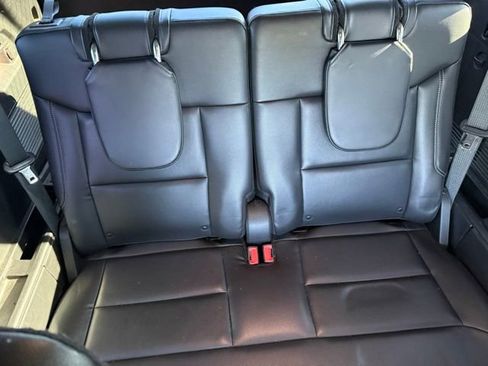 Used 2020 Ford Explorer XLT w/ Equipment Group 202A AWD/4WD image 14