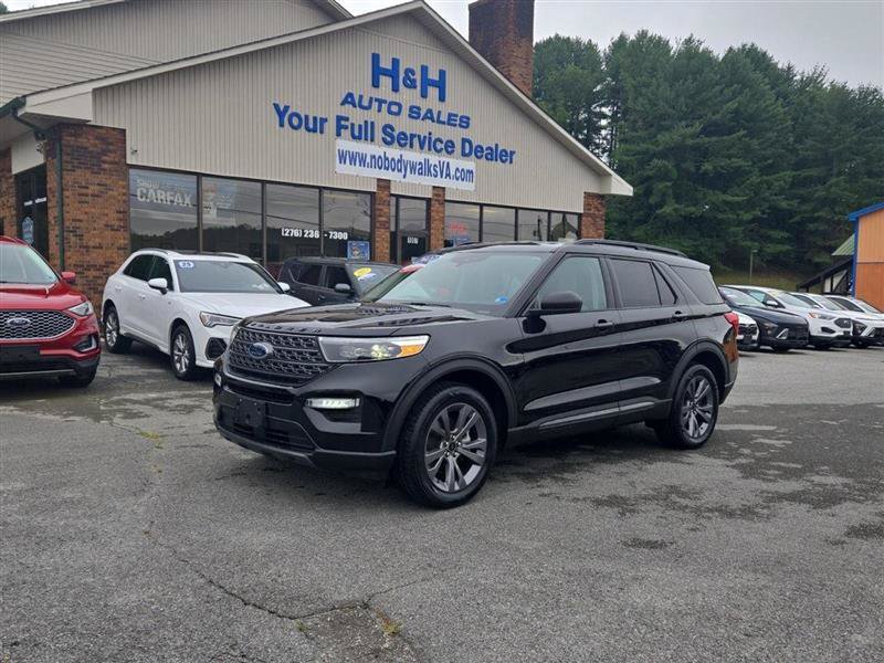 Used 2021 Ford Explorer XLT w/ Equipment Group 202A AWD/4WD image 1