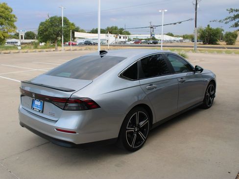 Used 2023 Honda Accord Sport image 6