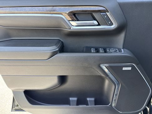 Used 2024 GMC Sierra 1500 Elevation w/ Elevation Premium Package image 14