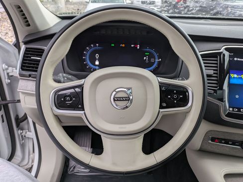 Used 2023 Volvo XC90 T8 Plus w/ Protection Package Premier image 16