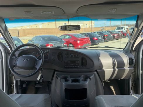 Used 2005 Ford E-350 and Econoline 350 XL image 20