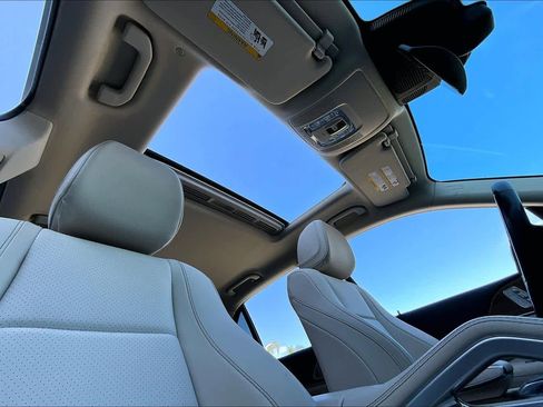 Used 2024 Mercedes-Benz GLE 350 4MATIC image 13