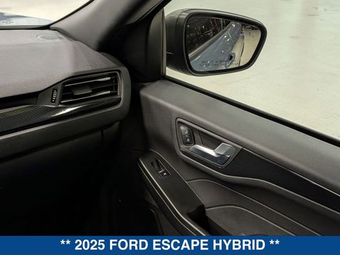 Certified 2025 Ford Escape ST-Line w/ Equipment Group 301A image 17