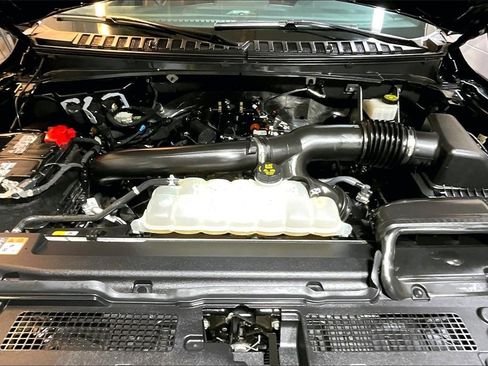 Used 2024 Ford Expedition Limited image 10