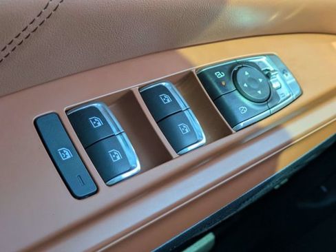 Used 2025 Kia Carnival SX Prestige FWD image 23
