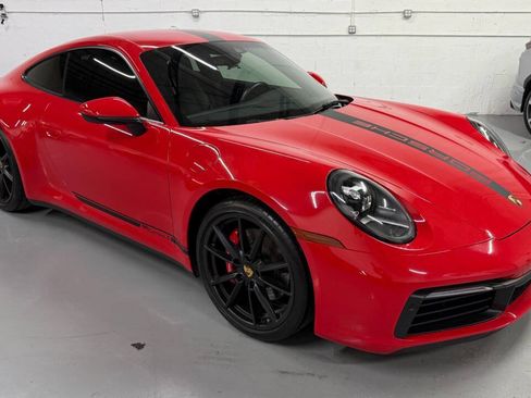 Used 2020 Porsche 911 Carrera S RWD image 2