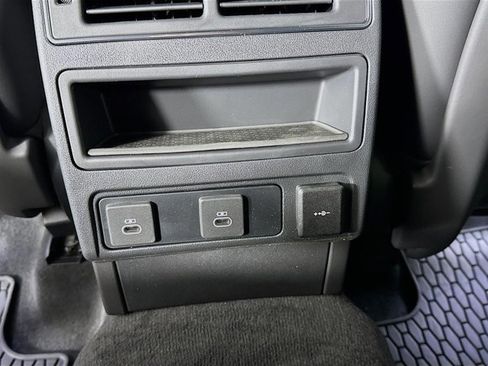 Used 2026 Jaguar F-PACE R-Dynamic S image 28