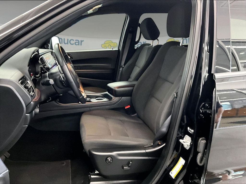 Used 2025 Dodge Durango GT AWD/4WD image 10