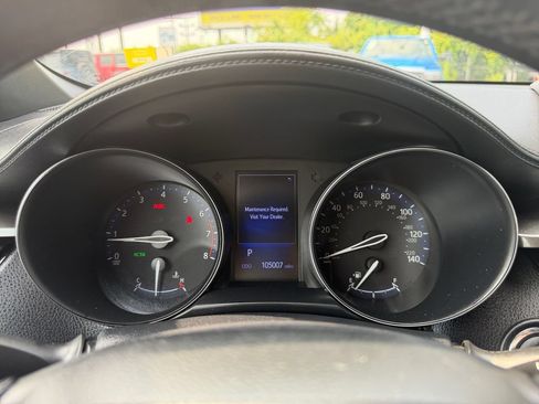 Used 2018 Toyota C-HR XLE FWD image 21