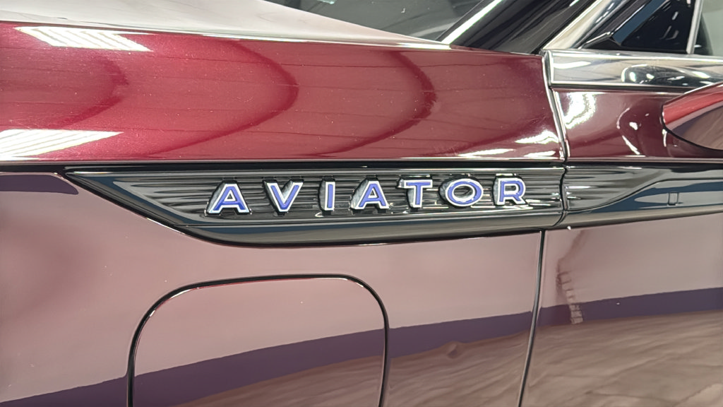 Used 2022 Lincoln Aviator Grand Touring AWD/4WD image 44