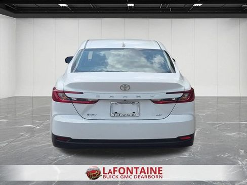 Used 2025 Toyota Camry LE FWD image 4