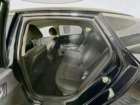 Used 2019 Kia Optima LX image 25