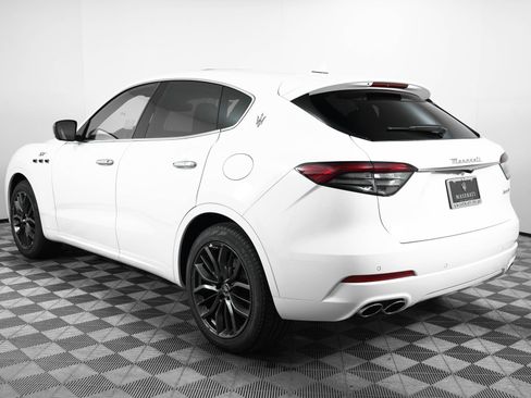 New 2024 Maserati Levante GT Ultima image 6