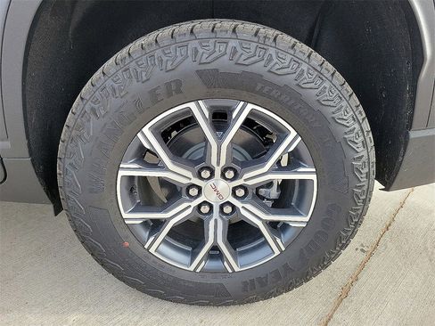New 2026 GMC Acadia AT4 w/ Luxury Package image 10