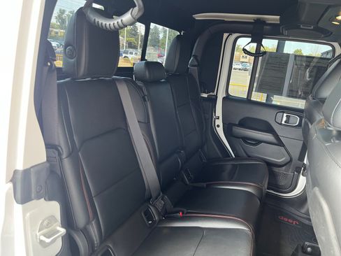 Used 2020 Jeep Gladiator Rubicon AWD/4WD image 18