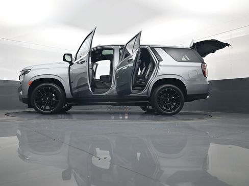 Used 2023 Chevrolet Tahoe Premier w/ Advanced Technology Package AWD/4WD image 35