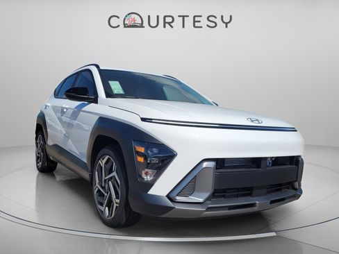 New 2026 Hyundai Kona SEL Premium image 4