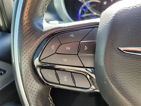 Used 2020 Chrysler Pacifica Limited w/ Advanced Safetytec Group image 39