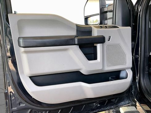 Used 2021 Ford F250 XL w/ STX Appearance Package AWD/4WD image 19