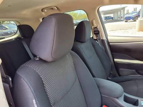 Used 2016 Nissan Leaf S FWD image 19