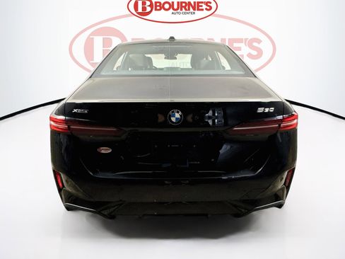 Used 2026 BMW 530i xDrive AWD/4WD image 11